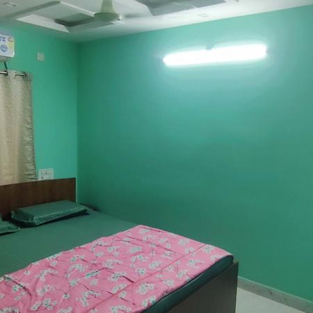Ruhithahomestay- Ac Rooms-Free Wifi- Android Tv - Near To Alipiri- Door Service Tirupati Exterior photo